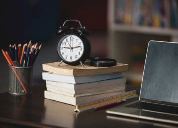 livres ordinateur formation alternance kara